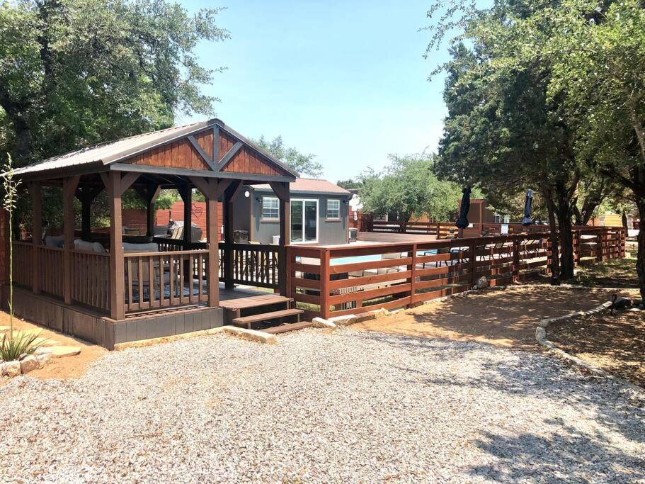 The Longhorn Cabin - Cabins At Rim Rock Austin Exterior photo